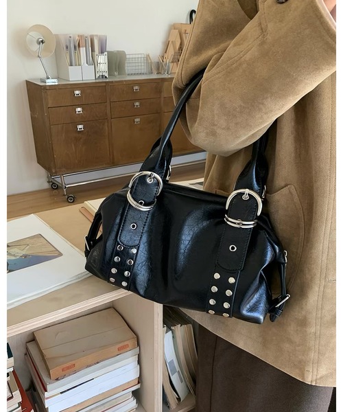 LA VORAGINE(ラ ヴォラジネ)の「PU レザー スタッズ バイカーバッグ 大容量 ショルダーアンダーバッグ クール(ショルダーバッグ・レディース・ホワイト/ブラック・FREE)」の10枚目の写真