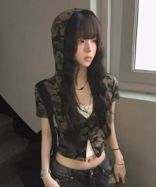 SHEPP（シープ）の「迷彩柄 シングルジップ ショート丈半袖パーカー（パーカー・レディース・カーキ・S/M）」の11枚目の写真