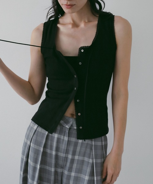 anuke(アンヌーク)の「anuke Cut Lace Tanktop(タンクトップ・レディース・ブラック/ホワイト・FREE)」の4枚目の写真