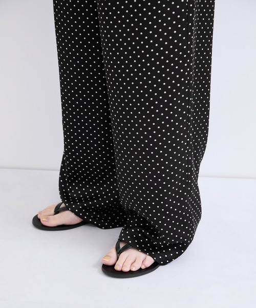 le cercle ADAM ET ROPE'(ルセルクルアダムエロペ)の「ドットパンツ(その他パンツ・レディース・ブラウン/オフホワイト/ブラック系その他・FREE)」の9枚目の写真