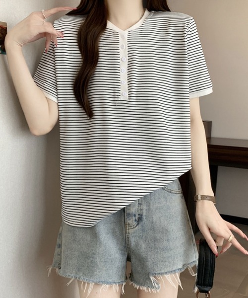 2ly2(トゥーリートゥー)の「ボーダーTシャツ 半袖 ヘンリーネック カットソー ゆったり 体型カバー カジュアル 春夏(Tシャツ/カットソー・レディース・ホワイト/グレー・FREE)」の3枚目の写真