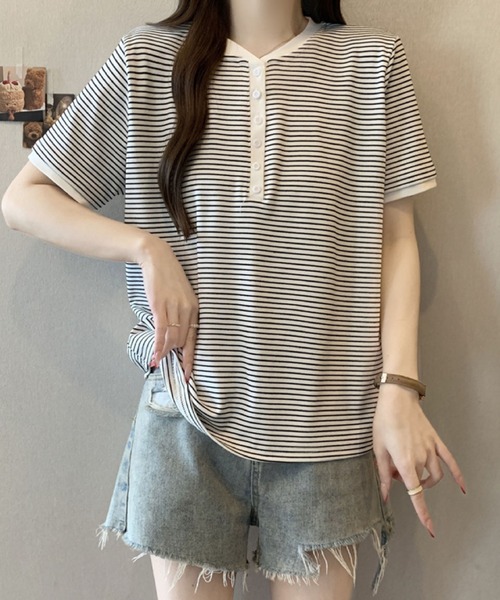2ly2(トゥーリートゥー)の「ボーダーTシャツ 半袖 ヘンリーネック カットソー ゆったり 体型カバー カジュアル 春夏(Tシャツ/カットソー・レディース・ホワイト/グレー・FREE)」の9枚目の写真