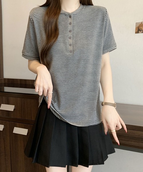 2ly2(トゥーリートゥー)の「ボーダーTシャツ 半袖 ヘンリーネック カットソー ゆったり 体型カバー カジュアル 春夏(Tシャツ/カットソー・レディース・ホワイト/グレー・FREE)」の13枚目の写真