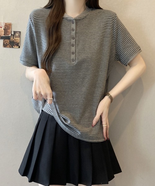 2ly2(トゥーリートゥー)の「ボーダーTシャツ 半袖 ヘンリーネック カットソー ゆったり 体型カバー カジュアル 春夏(Tシャツ/カットソー・レディース・ホワイト/グレー・FREE)」の16枚目の写真