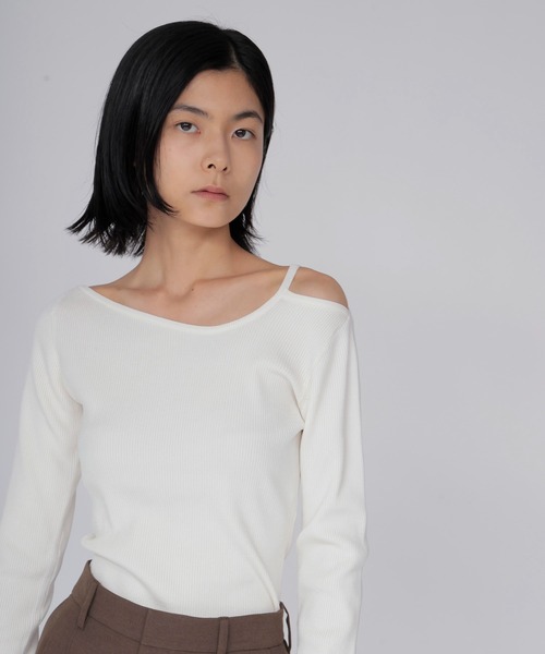 DRESSLAVE(ドレスレイブ)の「asymmetry rib pullover(アシンメトリーリブプルオーバー)(ニット/セーター・レディース・ホワイト/グリーン/ブラック・38)」の8枚目の写真