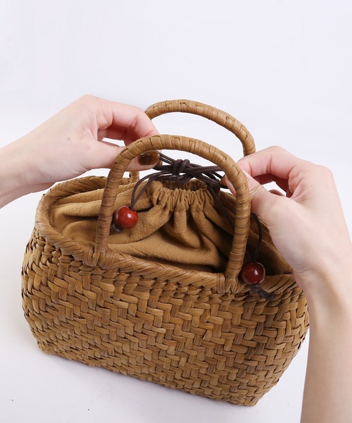 sankyo shokai(サンキョウショウカイ)の「山葡萄 網代編み かごバッグ(かごバッグ・レディース・ブラウン・FREE)」の16枚目の写真