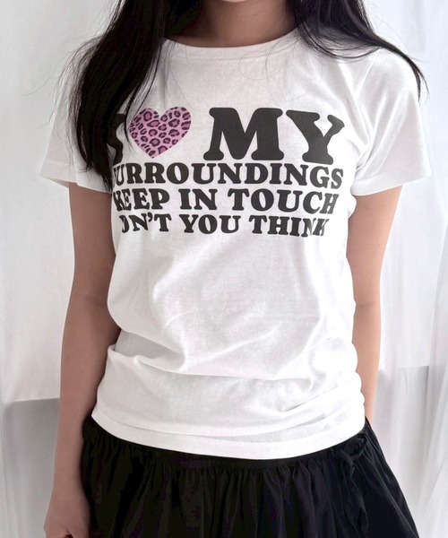 fiere(フィエール)の「ストリートカジュアルデザインプリントショート丈半袖Tシャツ(Tシャツ/カットソー・レディース・B/A・WM)」の2枚目の写真