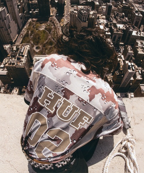HUF（ハフ）の「CAMO FOOTBALL JERSEY（Tシャツ/カットソー・メンズ・ブラウン/オレンジ系その他・S/M/L/XL）」の20枚目の写真