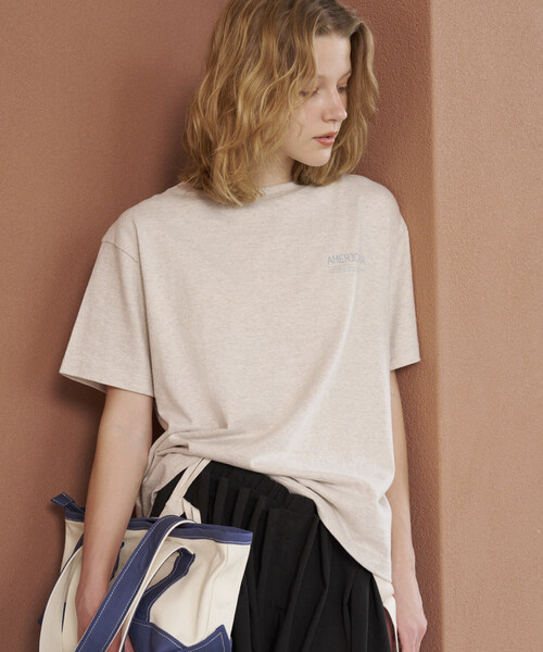 AMERICANA(アメリカーナ)の「Americana/アメリカーナ × Firsthand 別注 丸胴ラフィー天竺 ロゴプリントTEE / リラックスフィット ダイアゴナル バックプリントTシャツ 限定展開(Tシャツ/カットソー・レディース・オフホワイト/スミクロ/ダークブラウン・FREE)」の4枚目の写真