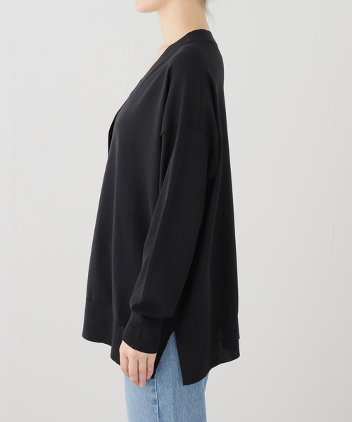 JOURNAL STANDARD（ジャーナルスタンダード）の「【UVカット/洗える/接触冷感】WASHABLE COOL UV Vカーディガン（ニット/セーター・レディース・ブラック/アイボリー/サックスブルー・FREE）」の12枚目の写真