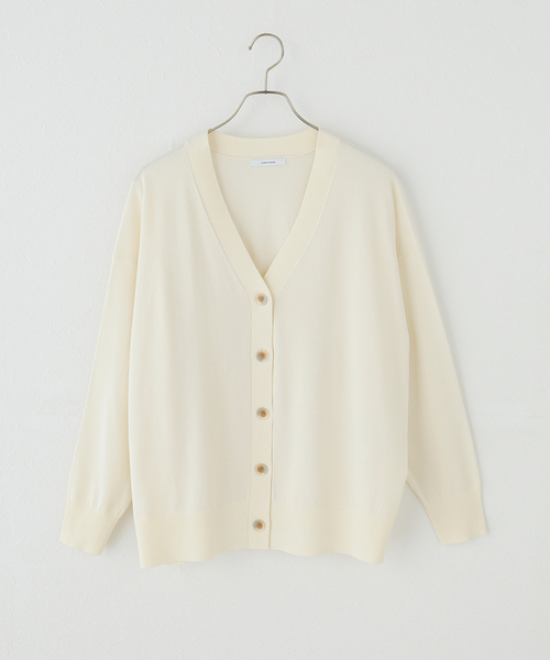 JOURNAL STANDARD(ジャーナルスタンダード)の「【UVカット/洗える/接触冷感】WASHABLE COOL UV Vカーディガン(ニット/セーター・レディース・ブラック/アイボリー/サックスブルー・FREE)」の9枚目の写真