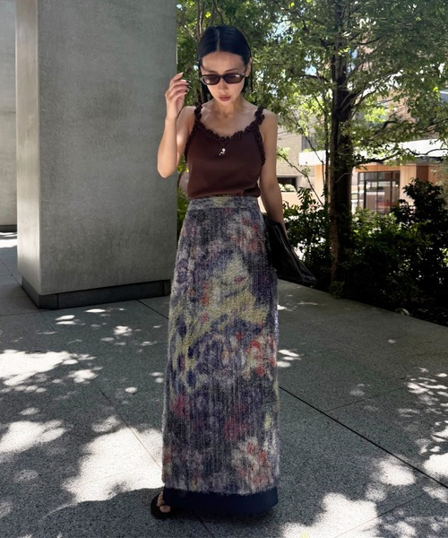 Ameri(アメリ)の「WOVEN PATTERN FLOWER SKIRT(スカート・レディース・ネイビー/ブラウン・MEDIUM/SMALL)」の7枚目の写真