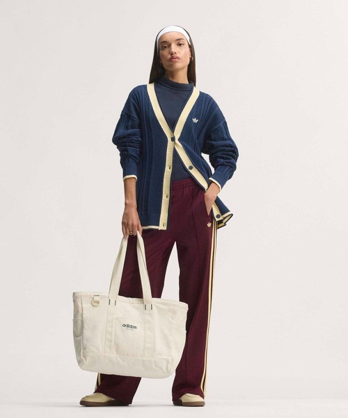 adidas(アディダス)の「CABLE KNIT CARDIGAN / アディダスオリジナルス adidas Originals(カーディガン/ボレロ・レディース・ライトイエロー/ブルー・XX-LARGE/LARGE/MEDIUM/SMALL/X-LARGE/X-SMALL)」の2枚目の写真