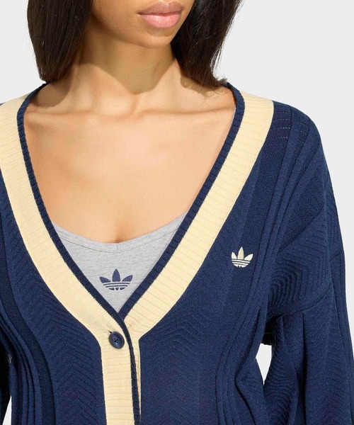 adidas(アディダス)の「CABLE KNIT CARDIGAN / アディダスオリジナルス adidas Originals(カーディガン/ボレロ・レディース・ライトイエロー/ブルー・XX-LARGE/LARGE/MEDIUM/SMALL/X-LARGE/X-SMALL)」の5枚目の写真