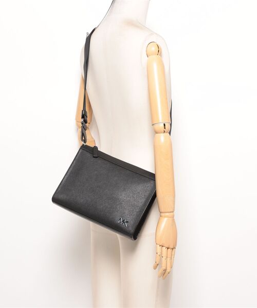 MICHAEL KORS(マイケルコース)の「COOPER 3 IN 1 クロスボディ ポーチ(ショルダーバッグ・メンズ・ブラック・FREE)」の5枚目の写真