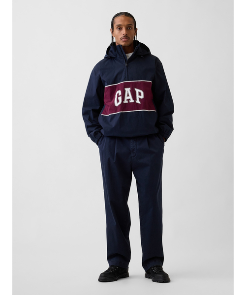 GAP(ギャップ)の「リラックスフィット GAPロゴ アノラックジャケット(その他アウター・メンズ・ネイビー/ブラック・XL/L/M/S/XS)」の3枚目の写真