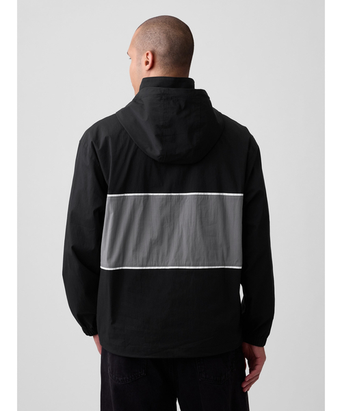 GAP(ギャップ)の「リラックスフィット GAPロゴ アノラックジャケット(その他アウター・メンズ・ネイビー/ブラック・XL/L/M/S/XS)」の6枚目の写真
