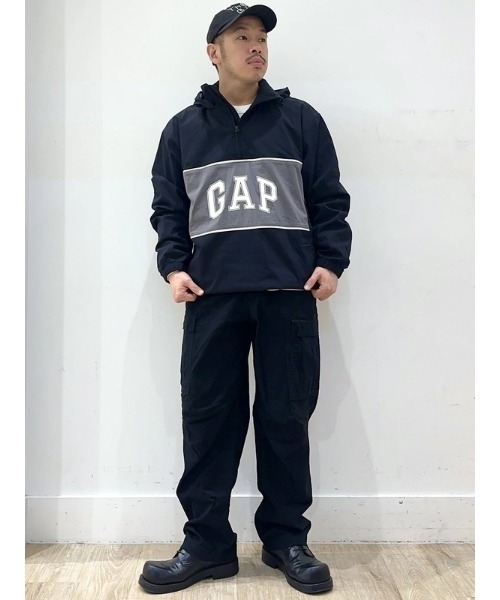 GAP(ギャップ)の「リラックスフィット GAPロゴ アノラックジャケット(その他アウター・メンズ・ネイビー/ブラック・XL/L/M/S/XS)」の9枚目の写真