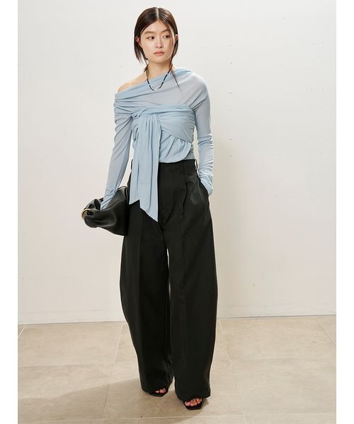 MIESROHE(ミースロエ)の「コクーンワイドチノパンツ(その他パンツ・レディース・ベージュ/ブラック/ホワイト・0/1)」の5枚目の写真