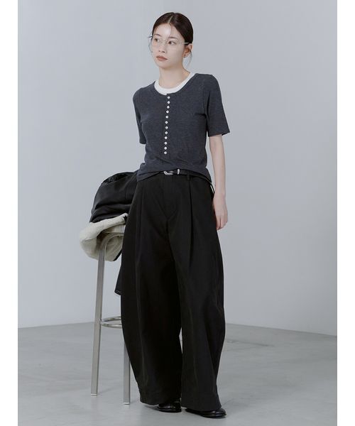 MIESROHE(ミースロエ)の「コクーンワイドチノパンツ(その他パンツ・レディース・ベージュ/ブラック/ホワイト・0/1)」の11枚目の写真