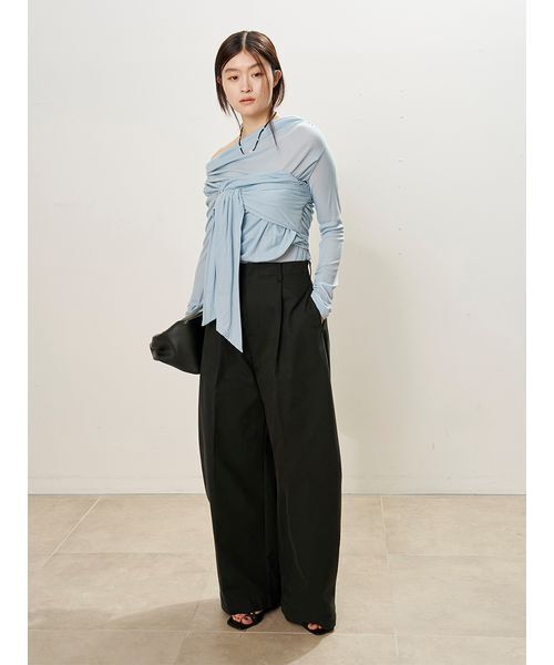 MIESROHE(ミースロエ)の「コクーンワイドチノパンツ(その他パンツ・レディース・ベージュ/ブラック/ホワイト・0/1)」の4枚目の写真