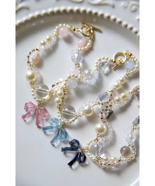 tone(トーン)の「【OURS EN PELUCHE】パールブレスレットリボン(MA)(ネックレス・レディース・ブラック/ピンク/ブルー・18cm)」の8枚目の写真