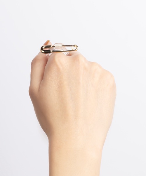 LOVE BY e.m. (ラブバイイーエム)の「セーフティピンリング/クリア/モチーフ/レディース/メンズ/26A/W(リング・レディース・ゴールド・LL/L/M)」の4枚目の写真
