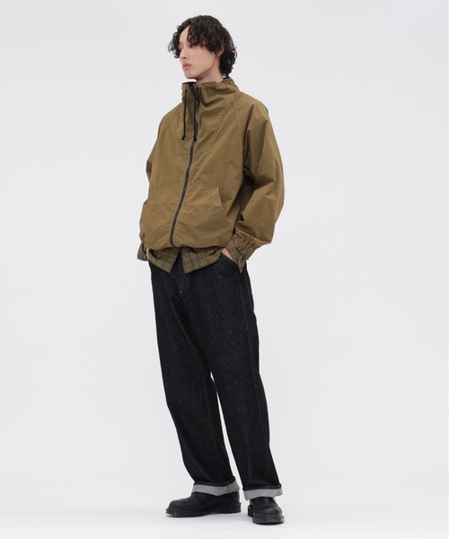 MHL.（エムエイチエル）の「COTTON NYLON PLAINWEAVE（ブルゾン・メンズ・ダークグレー/カーキ・MEDIUM/SMALL/LARGE）」の6枚目の写真