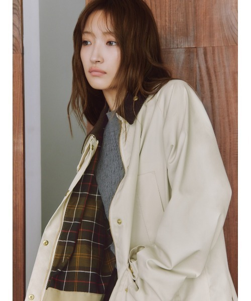 FRAY I.D(フレイアイディー)の「【撥水】【Barbour】ミドルレングスジャケット(その他アウター・レディース・グレー/アイボリー・36/38)」の6枚目の写真