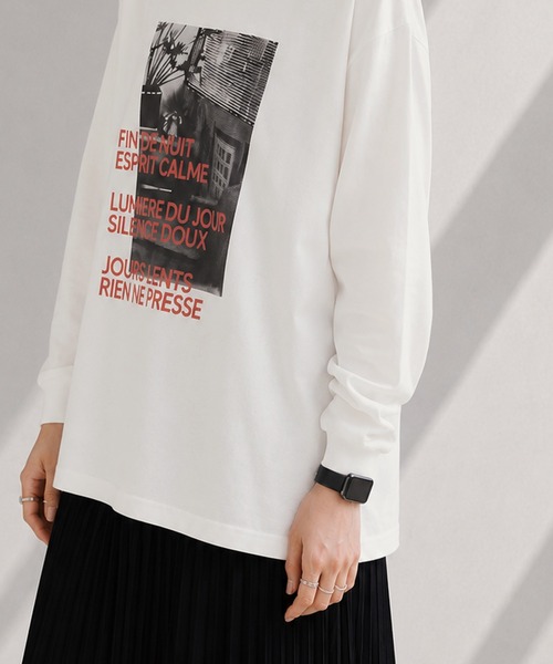 itto...(イット)の「フォトプリントロンT/ロゴT/カットソー(Tシャツ/カットソー・レディース・オフホワイト/チャコール/ブラック・M)」の6枚目の写真