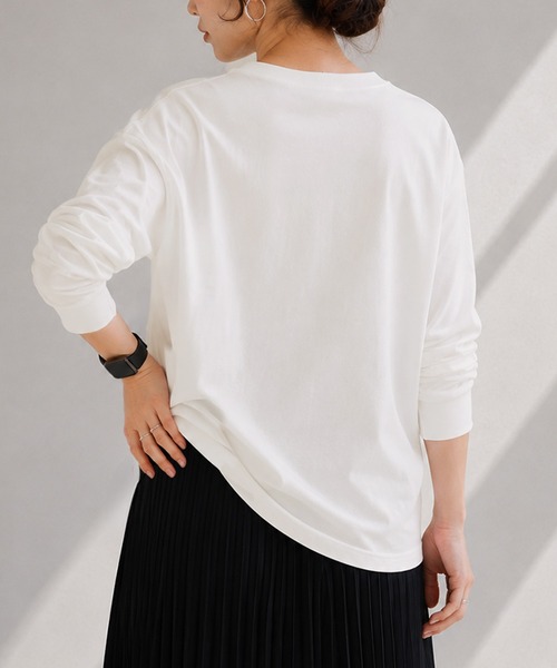 itto...(イット)の「フォトプリントロンT/ロゴT/カットソー(Tシャツ/カットソー・レディース・オフホワイト/チャコール/ブラック・M)」の7枚目の写真