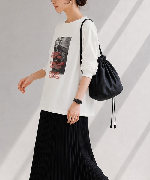 itto...(イット)の「フォトプリントロンT/ロゴT/カットソー(Tシャツ/カットソー・レディース・オフホワイト/チャコール/ブラック・M)」の9枚目の写真