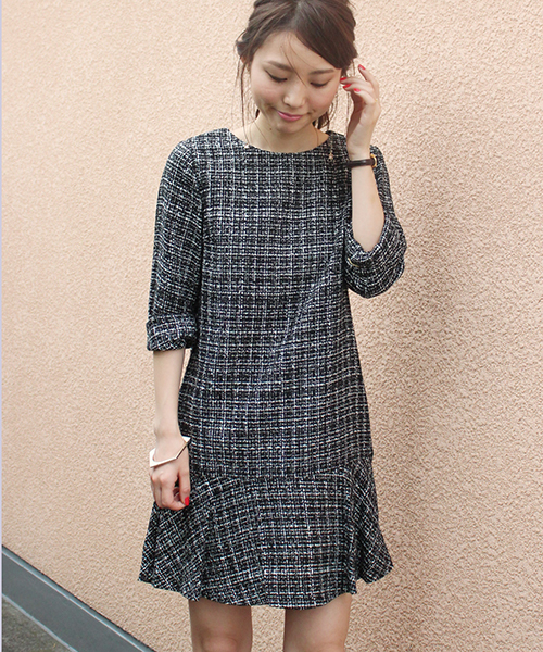 LIMITLESS LUXURY（リミットレスラグジュアリー）の「WALL W ワンピース◆（ワンピース・レディース・ブラック/ホワイト/グリーン・36/38）」の2枚目の写真