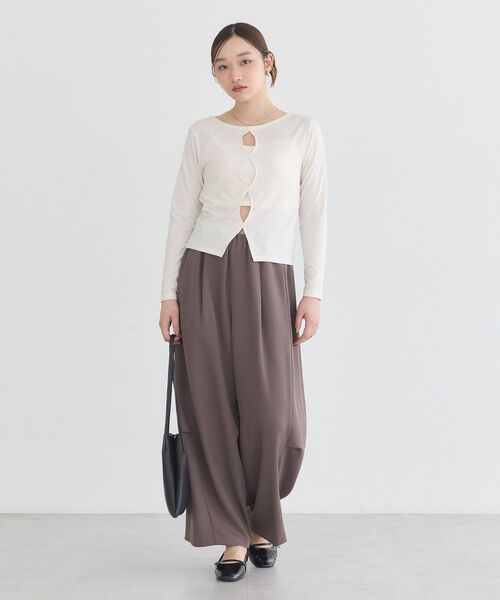 earth music&ecology(アースミュージックアンドエコロジー)の「ホールデザインプルオーバー(Tシャツ/カットソー・レディース・その他14/マスタード/オフホワイト/ブラック・FREE)」の6枚目の写真
