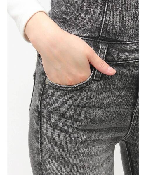 GYDA（ジェイダ）の「ハイウエストボタン2WAY HEMフェイクファーフレアデニムパンツ【セットアップ着用可能】（デニムパンツ・レディース・ブラック/ブルー/ライトブルー・X-SMALL/MEDIUM/SMALL）」の10枚目の写真