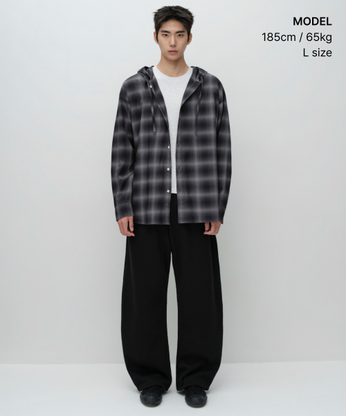 MUSINSA STANDARD（ムシンサスタンダード）の「起毛カーブドスウェットパンツ[ブラック]（スウェットパンツ・メンズ・その他・SMALL/X-LARGE/2XL/MEDIUM/LARGE）」の2枚目の写真