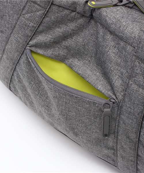 incase(インケース)の「CL90021 EO Travel Duffel(ボストンバッグ・レディース・グレー・ONE SIZE)」の15枚目の写真
