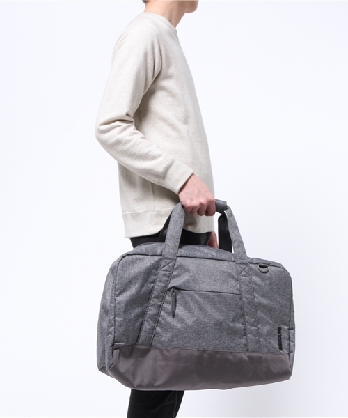 incase(インケース)の「CL90021 EO Travel Duffel(ボストンバッグ・レディース・グレー・ONE SIZE)」の9枚目の写真