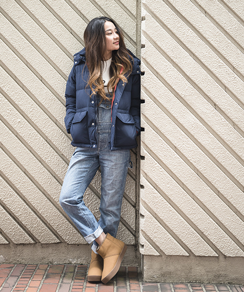 THE NORTH FACE（ザノースフェイス）の「ザ・ノース・フェイス ウイメンズダウンマウンテンパーカー / キャンプシェラショート（ダウンジャケット/コート・レディース・ライトブルー/ネイビー/レッド/レッド系その他/ブラック/オリーブドラブ/ダークブルー・X-LARGE/LARGE/MEDIUM/SMALL）」の12枚目の写真