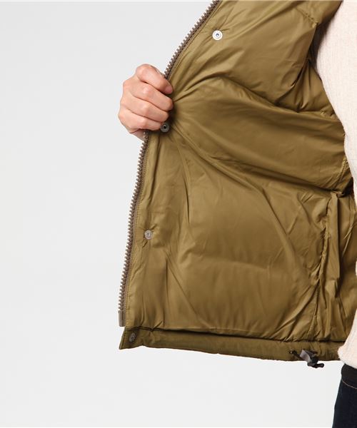 THE NORTH FACE（ザノースフェイス）の「ザ・ノース・フェイス ウイメンズダウンマウンテンパーカー / キャンプシェラショート（ダウンジャケット/コート・レディース・ライトブルー/ネイビー/レッド/レッド系その他/ブラック/オリーブドラブ/ダークブルー・X-LARGE/LARGE/MEDIUM/SMALL）」の22枚目の写真