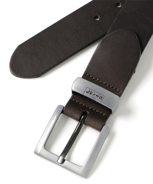 Levi's（リーバイス）の「レザーベルト（ベルト・メンズ・ナチュラル・95）」の2枚目の写真