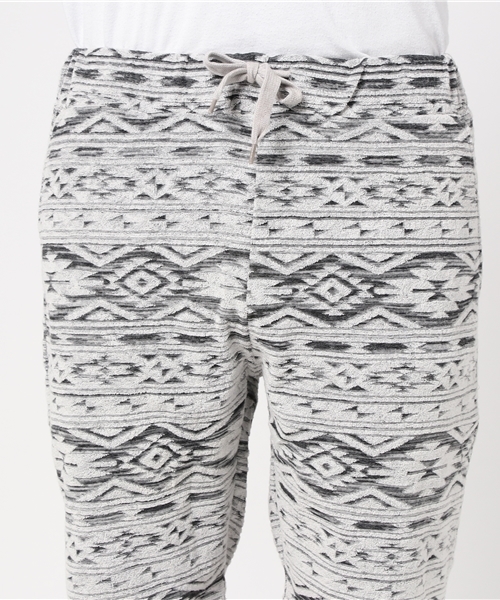 VENCEEXCHANGE（ヴァンスエクスチェンジ）の「オルテガパイルジャガードショートパンツ             （その他パンツ・メンズ・ネイビー/アッシュグレー・LARGE/MEDIUM）」の6枚目の写真