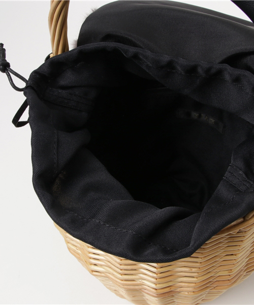 LBC（エルビーシー）の「フェイクファーフラップバケツカゴトート             （かごバッグ・レディース・ブラウン/その他35/グレー・FREE）」の6枚目の写真