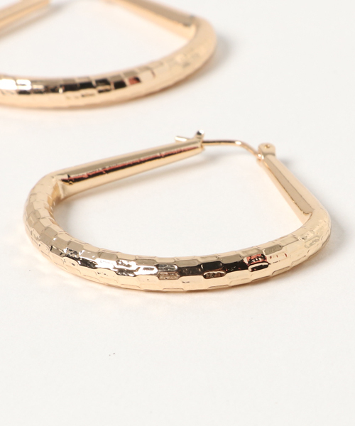 PAPILLONNER（パピヨネ）の「ハーフラウンドピアス（ピアス（両耳用）・レディース・ゴールド/シルバー・FREE）」の3枚目の写真