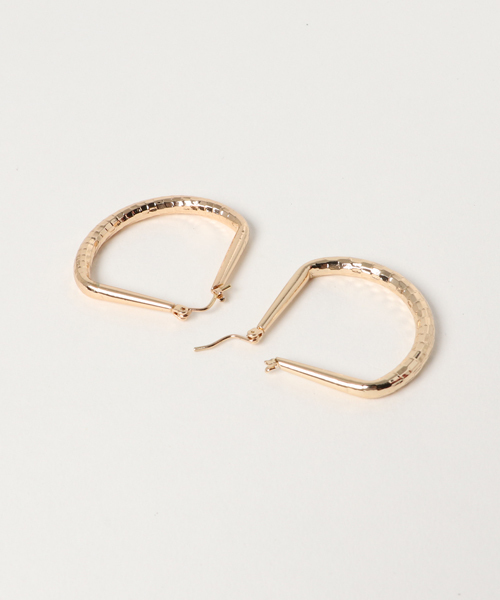 PAPILLONNER（パピヨネ）の「ハーフラウンドピアス（ピアス（両耳用）・レディース・ゴールド/シルバー・FREE）」の5枚目の写真