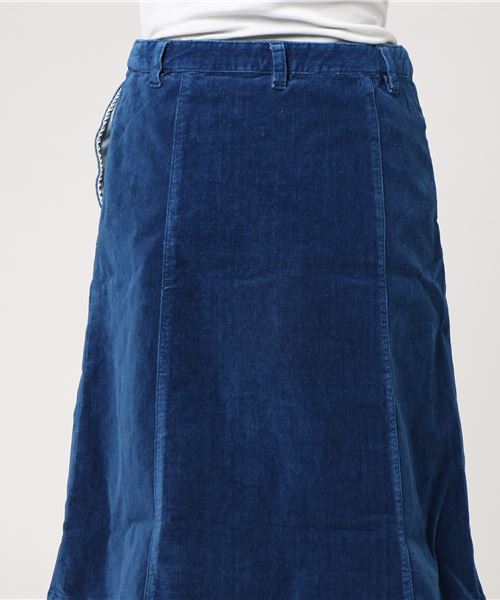 SLOBE IENA(スローブイエナ)の「LE DENIM ベルベットスカート◆(スカート・レディース・ネイビー/ブルー・36/38/40)」の7枚目の写真