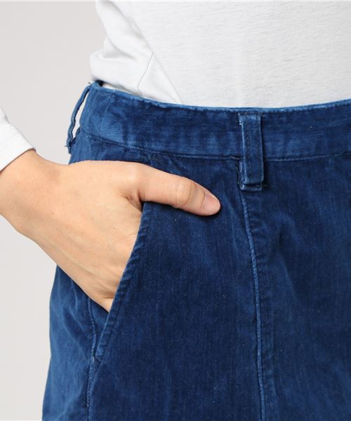 SLOBE IENA(スローブイエナ)の「LE DENIM ベルベットスカート◆(スカート・レディース・ネイビー/ブルー・36/38/40)」の5枚目の写真