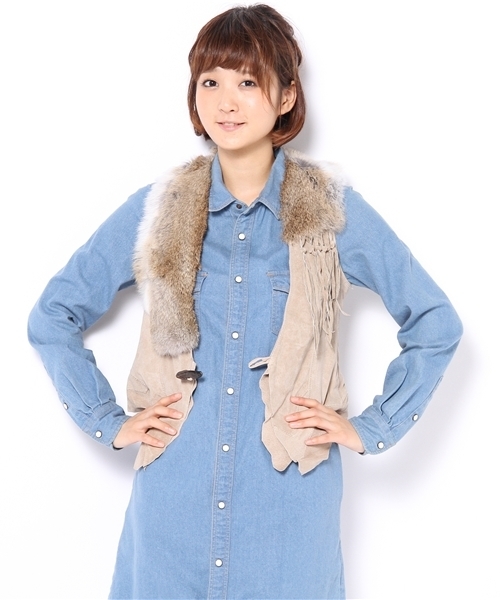 goa(ゴア)の「ラビットファー付レザーフリンジベスト(ベスト・レディース・ブラウン/ベージュ・FREE)」の2枚目の写真