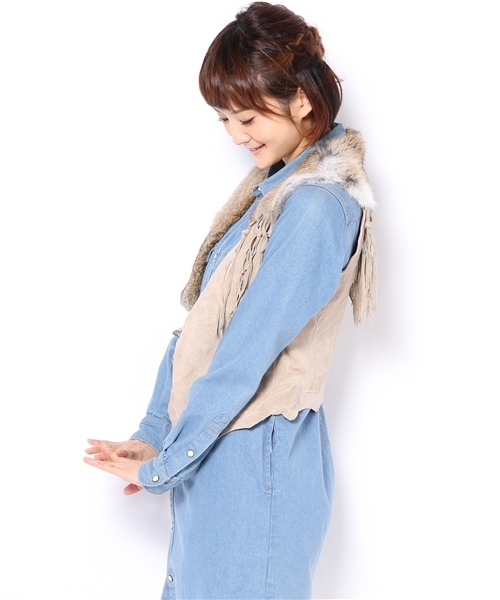 goa(ゴア)の「ラビットファー付レザーフリンジベスト(ベスト・レディース・ブラウン/ベージュ・FREE)」の3枚目の写真