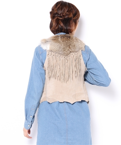 goa(ゴア)の「ラビットファー付レザーフリンジベスト(ベスト・レディース・ブラウン/ベージュ・FREE)」の4枚目の写真